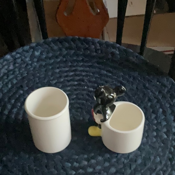 Mickey Mouse Cup and Holder - Picture 5 of 12